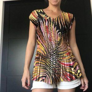 Love this chic groovy top!